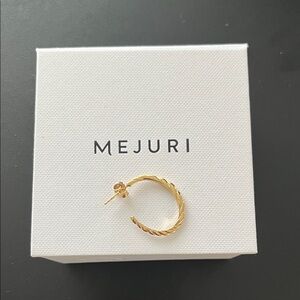 Mejuri - thin croissant dome hoop (ONE earring)